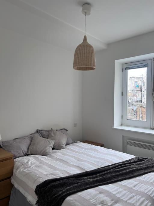 Central , Bright And Modern Flat Up To 4 People London Exteriör bild