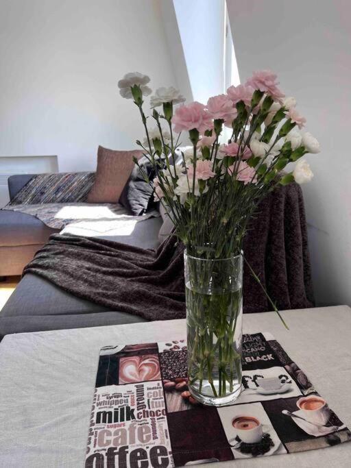 Central , Bright And Modern Flat Up To 4 People London Exteriör bild
